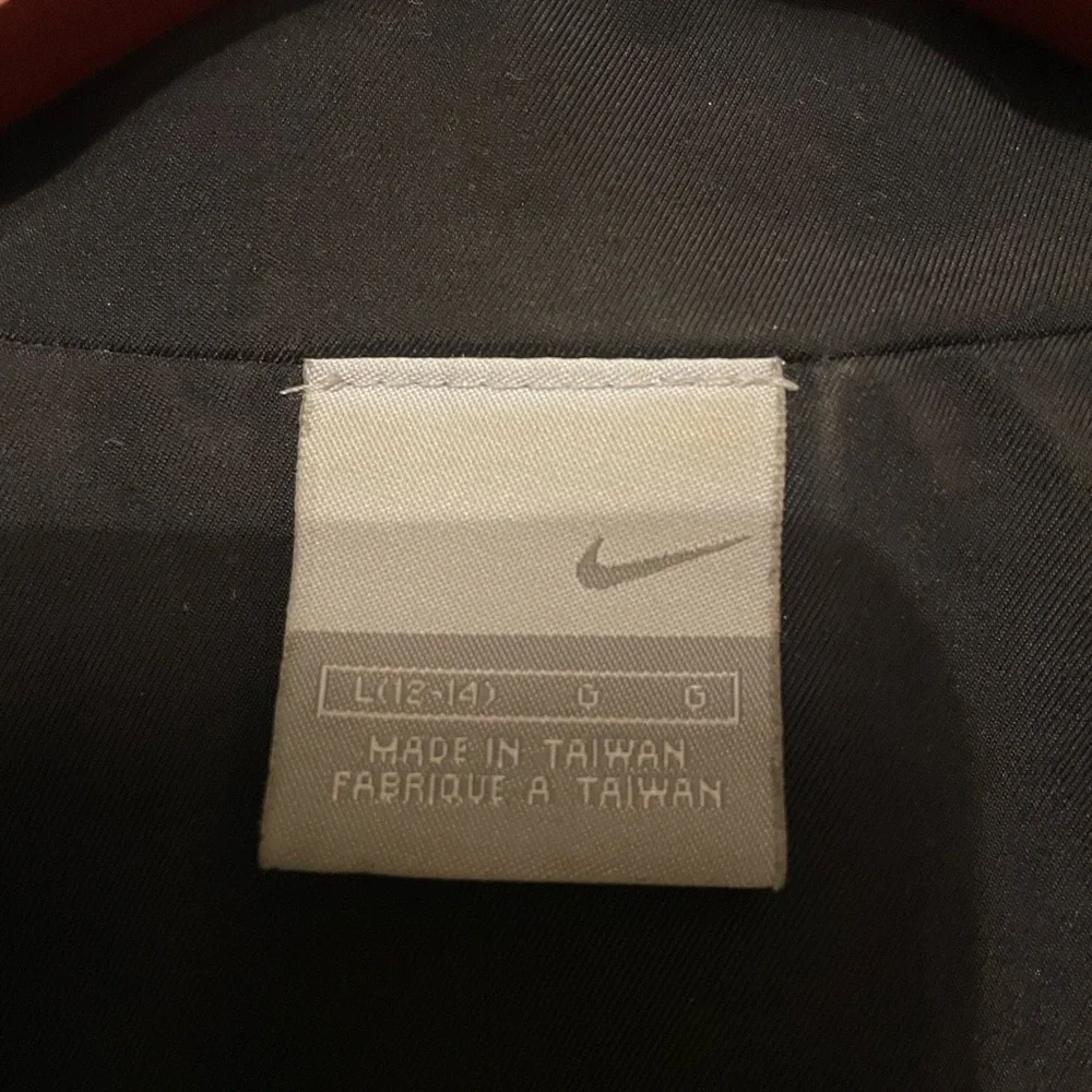 Nike jacket - Picture 3 of 6